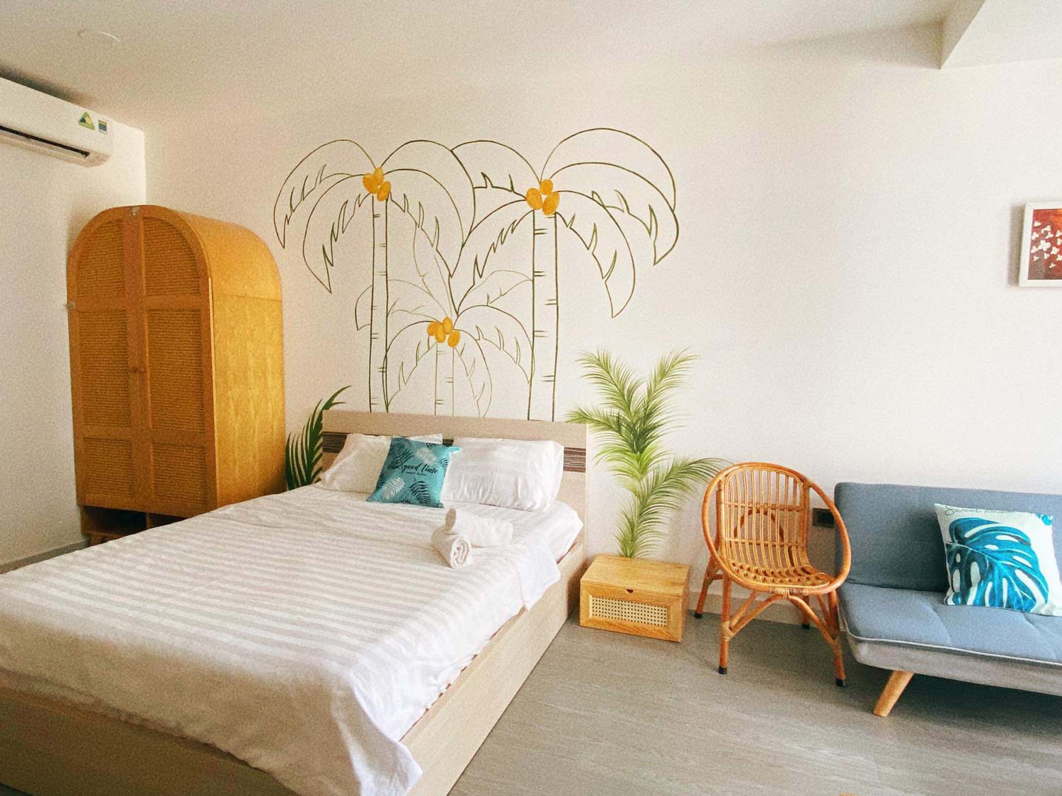 Tranh tường homestay